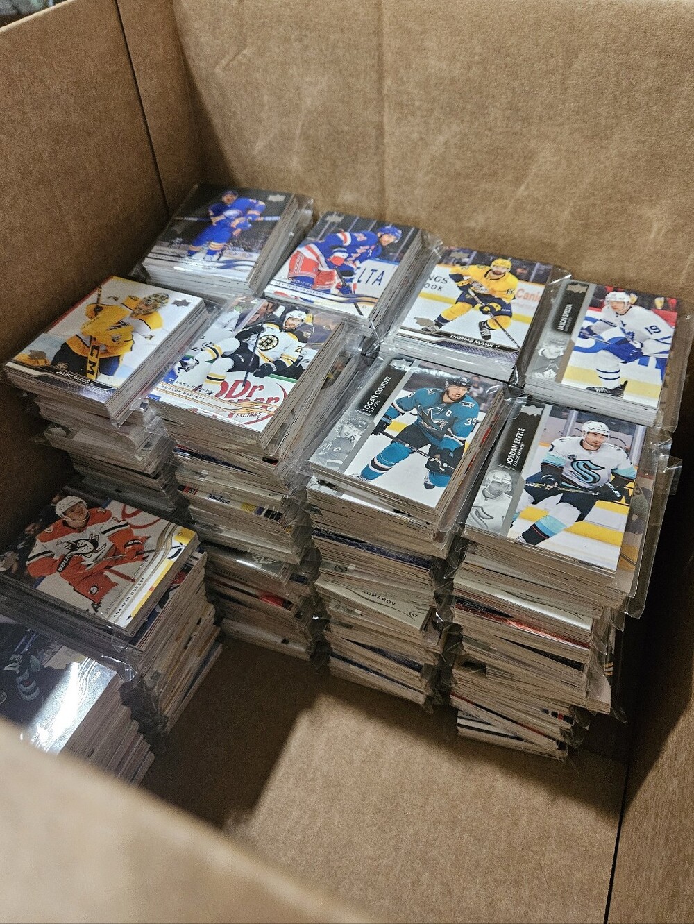 250 Upper Deck NHL Hockey Cards 2015-2026 Mixed Lot